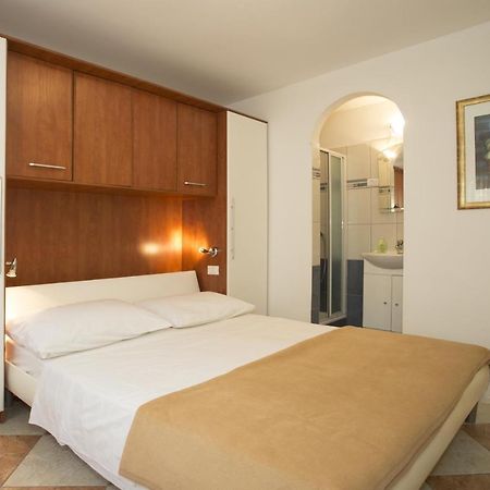 Apartments By The Sea Mavarstica, Ciovo - 12696 Trogir Exterior photo
